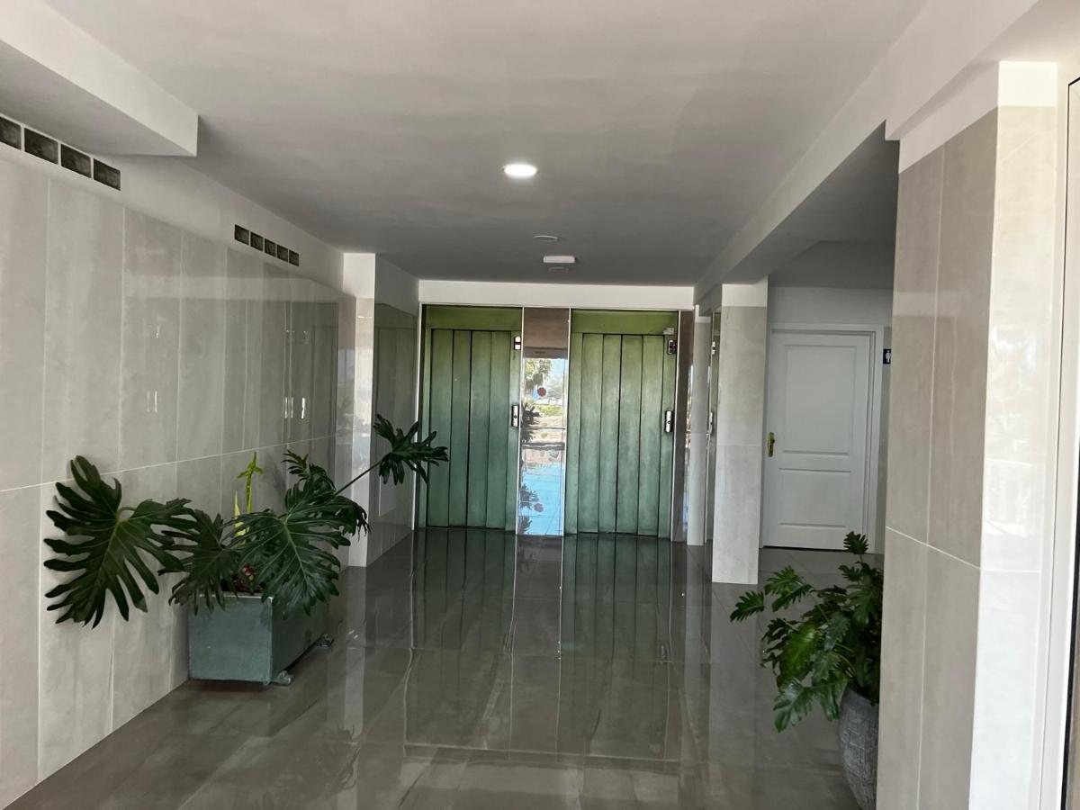 Borinquen Studio Apartment Playa Feñabe Buitenkant foto